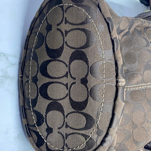 Coach Signature Bleecker Canvas Purse - Picture 9 of 10